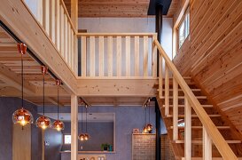 吹き抜けのあるコンパクトなお家